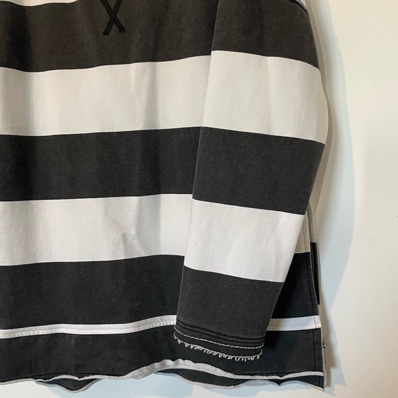 Charcoal grey and white striped sweatshirt - Picture 5 of 6
